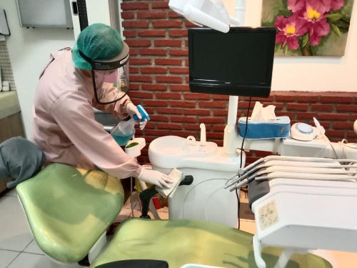 Tempat Dental Clinic Aman Jakasampurna Bekasi